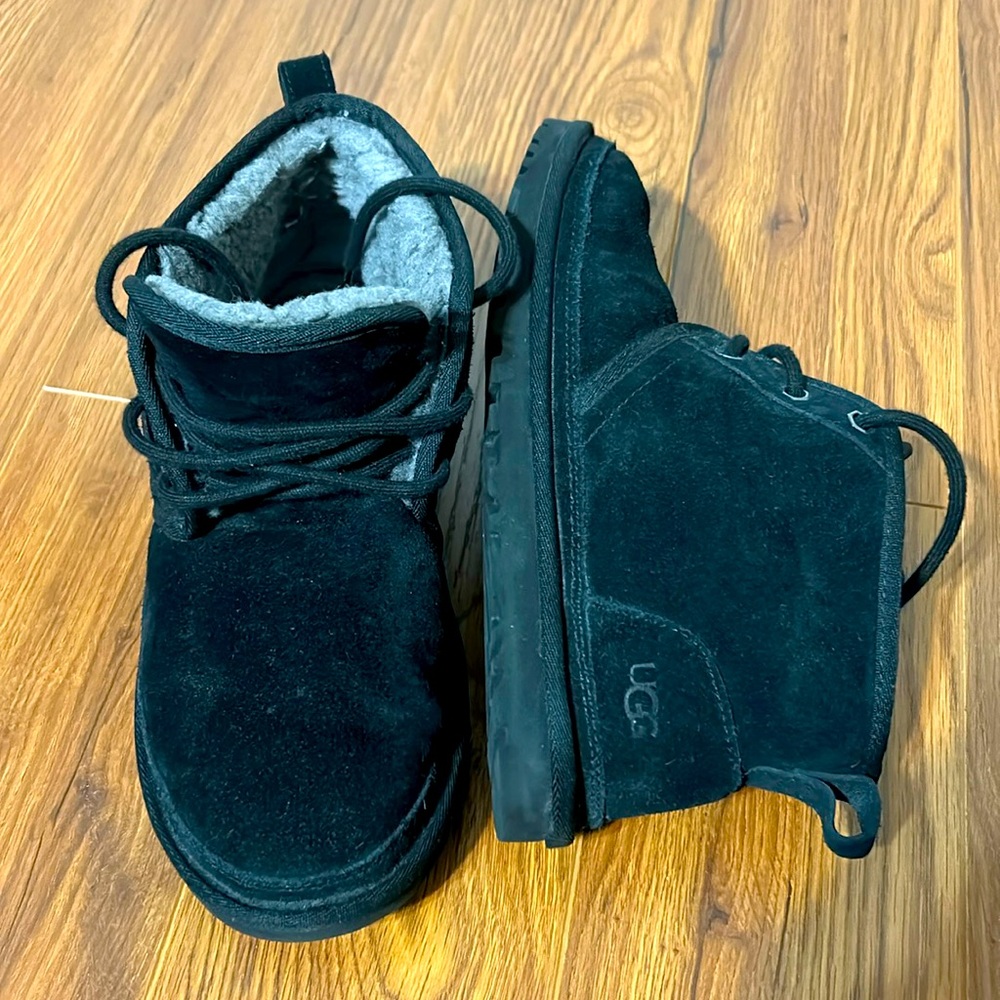 UGG Neumel boots